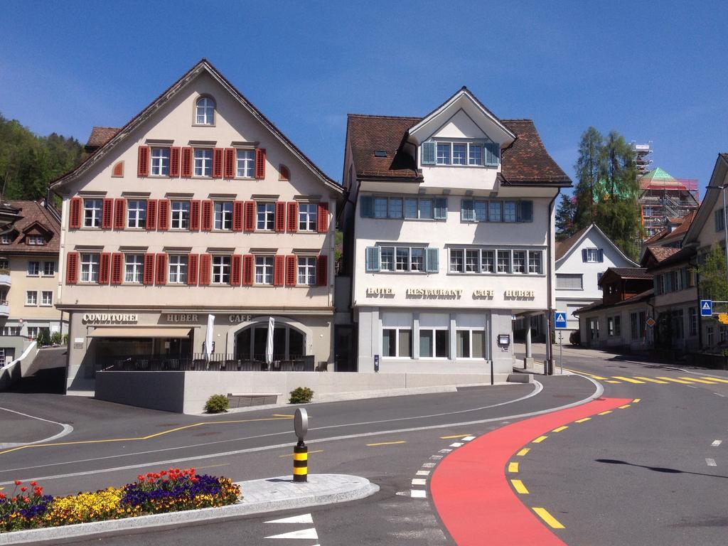 Café-Conditorei Hotel Huber Lichtensteig Exterior foto